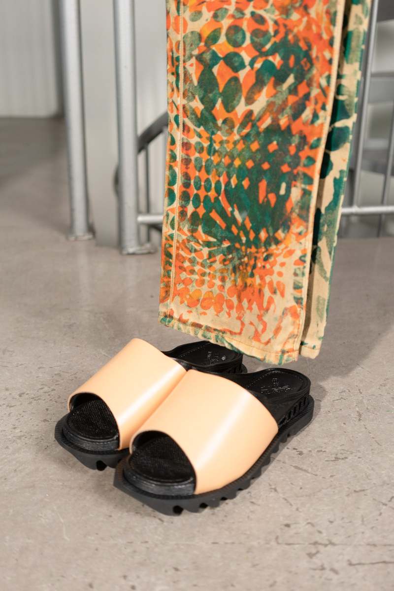 Bench Covered Leather Shark Sole Sandals Bench Covered Leather Shark Sole Sandals