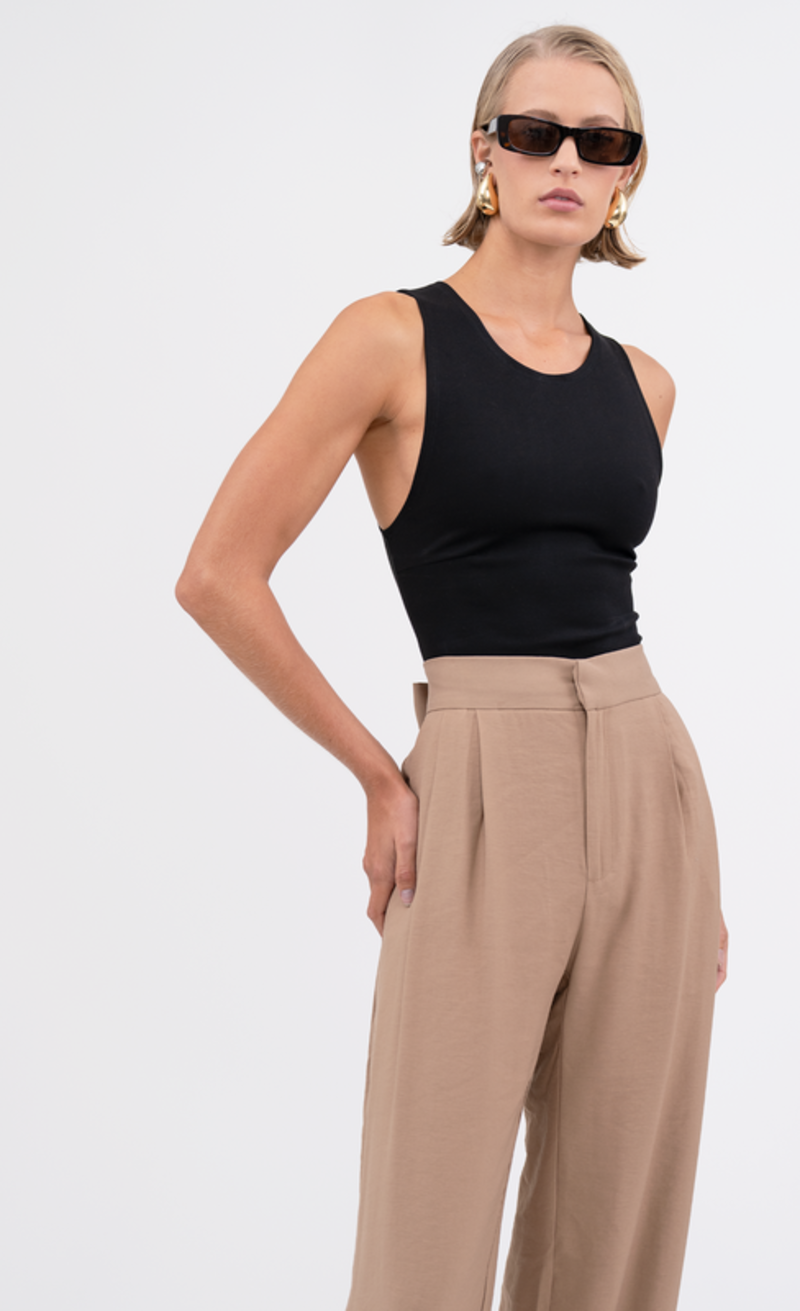 Nonchalant Label Giana Crop - black Nonchalant Label Giana Crop - black