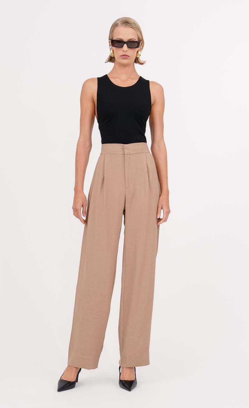 Nonchalant Label Giana Crop - black Nonchalant Label Giana Crop - black