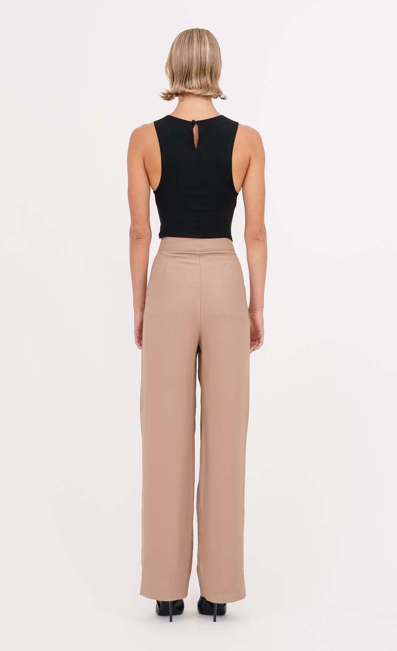 Nonchalant Label Giana Crop - black Nonchalant Label Giana Crop - black
