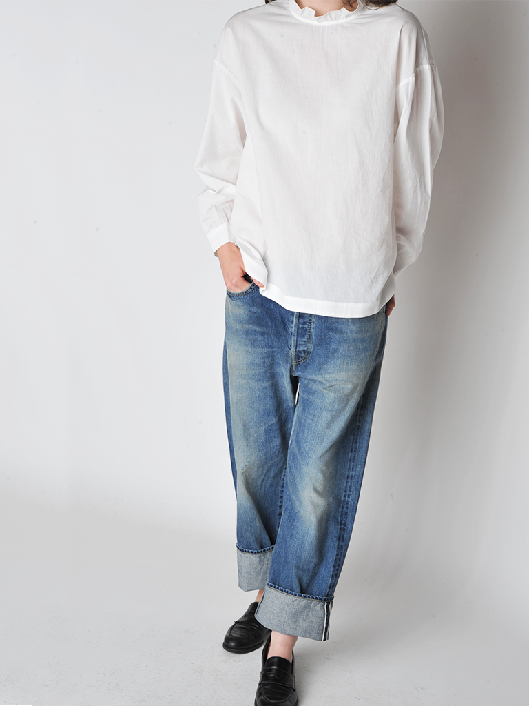 WHITE FRINGE COLLAR SHIRT