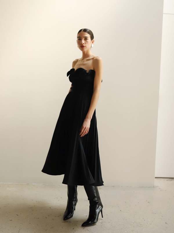 moon river black midi dress Moon River Tiered Ruffle Midi Dress