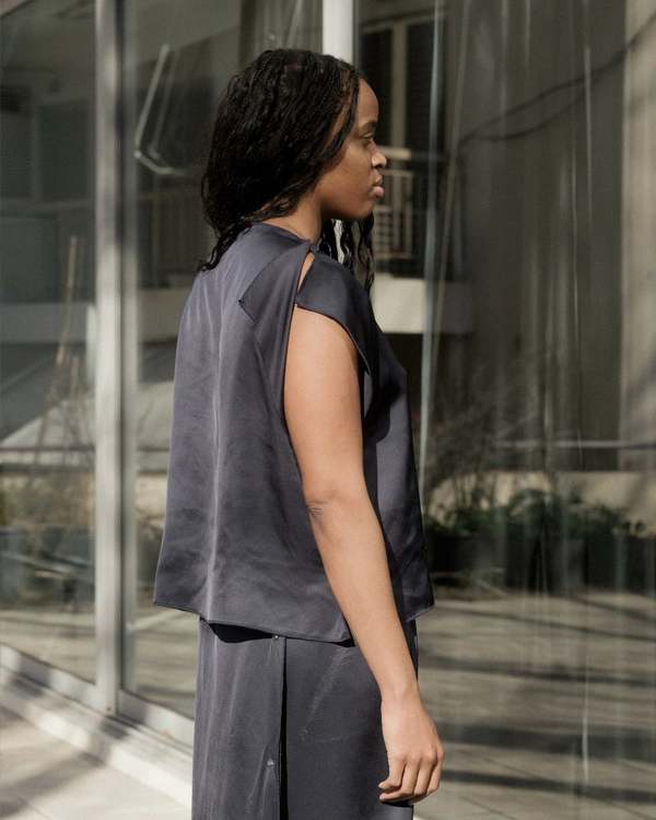 Baserange Clavo Top - Navy | Garmentory