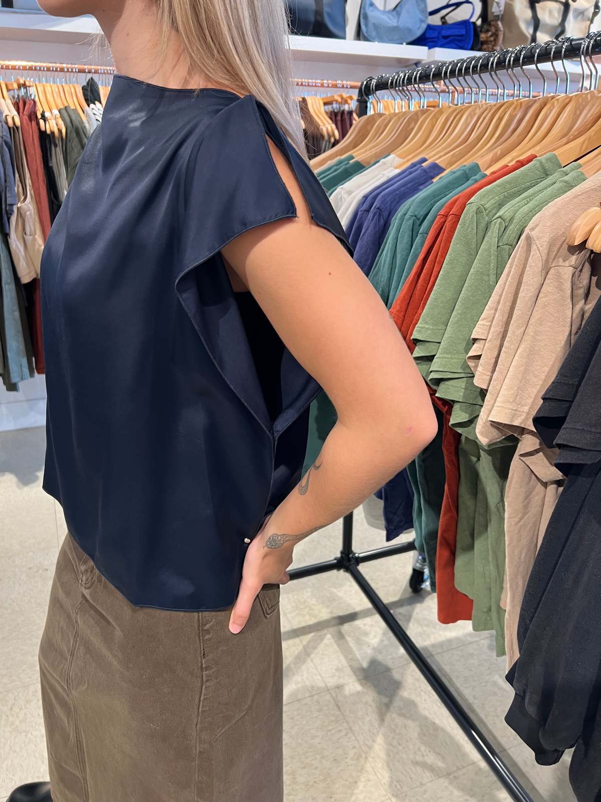 トップス Baserange clavo dress XS Clavo Dress in Blue Black | Ecovero satin | en | Baserange