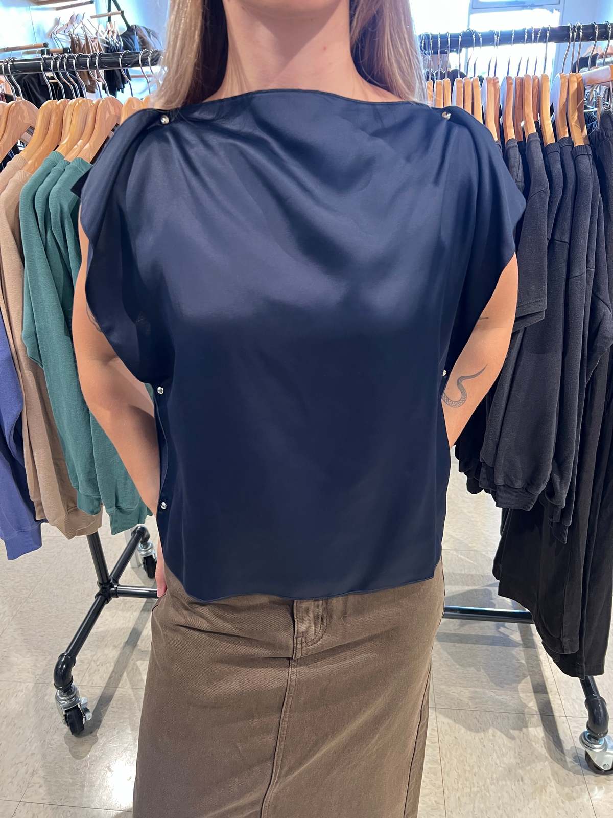 Baserange Clavo Top - Navy | Garmentory