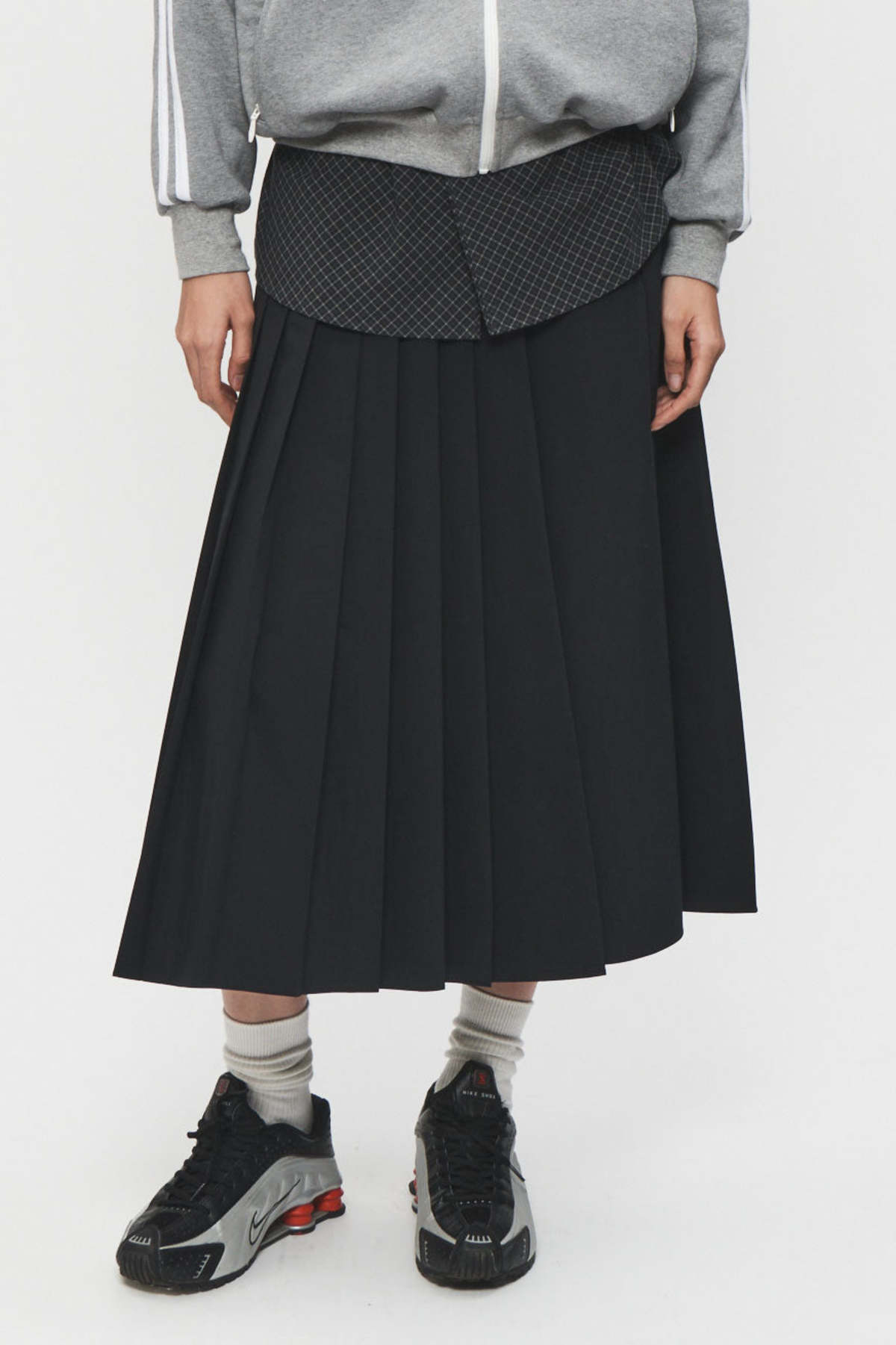 ★LOW CLASSIC★ PLEATS WRAP SKIRTBLACK Low Classic Pleated Zipper Skirt Wrap Detail in Black | Lyst