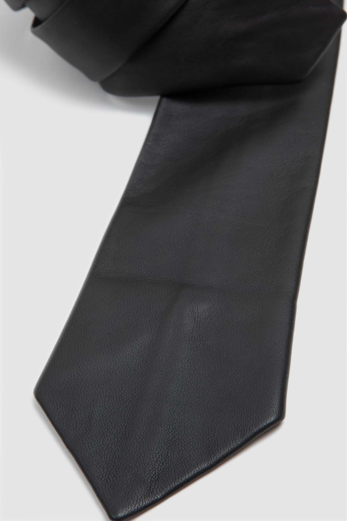 小物 SUNFLOWER LEATHER TIE AW25 Sunflower Leather Tie - Black | Garmentory