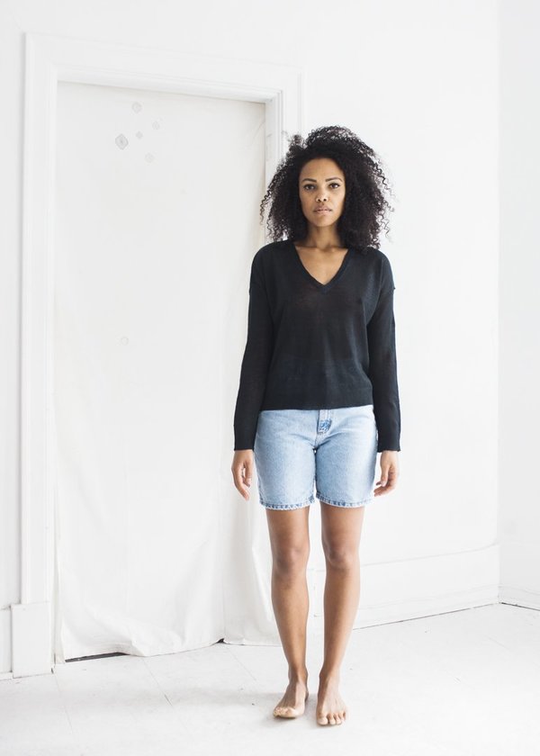 Line Knitwear Avery V-Neck - Caviar Line Knitwear Avery V-Neck - Caviar