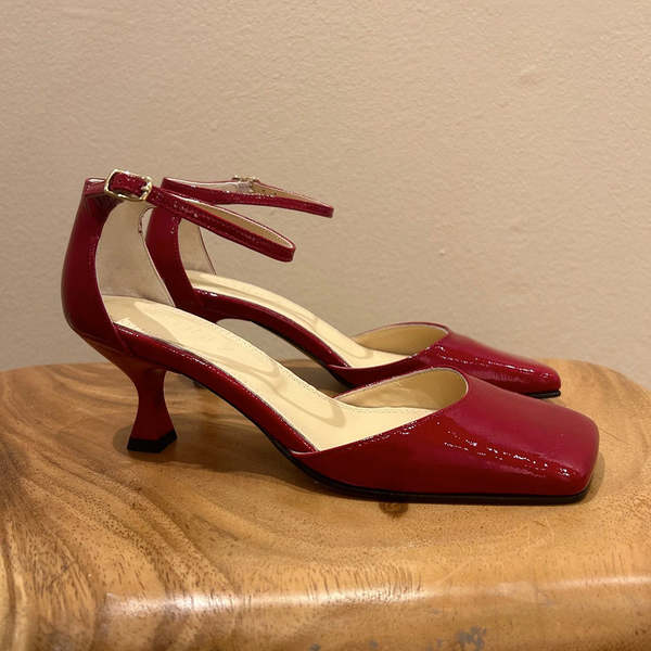 Souliers Martinez Fabiola Patent Leather Pumps - Berry