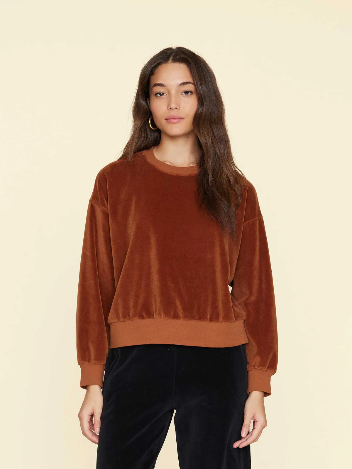 【YOURNUS】Zyle Velour Knit Sweatshirt Xirena Huxley Velour Sweatshirt - Brown Sugar | Garmentory