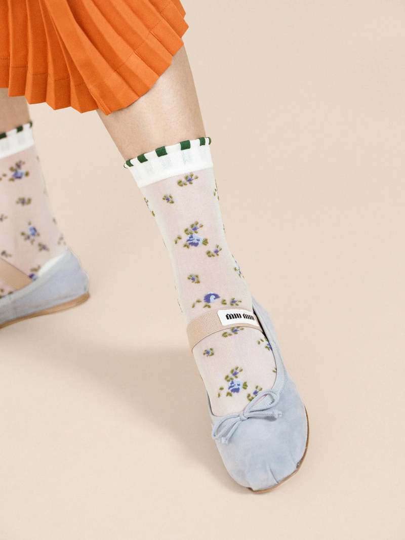 Hansel from Basel -Ashley Floral Sheer Crew - White