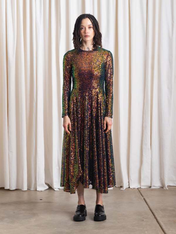 iridescent gold dress Fitted Iridescent Sequin Slit Gown by Elizabeth KGL3150