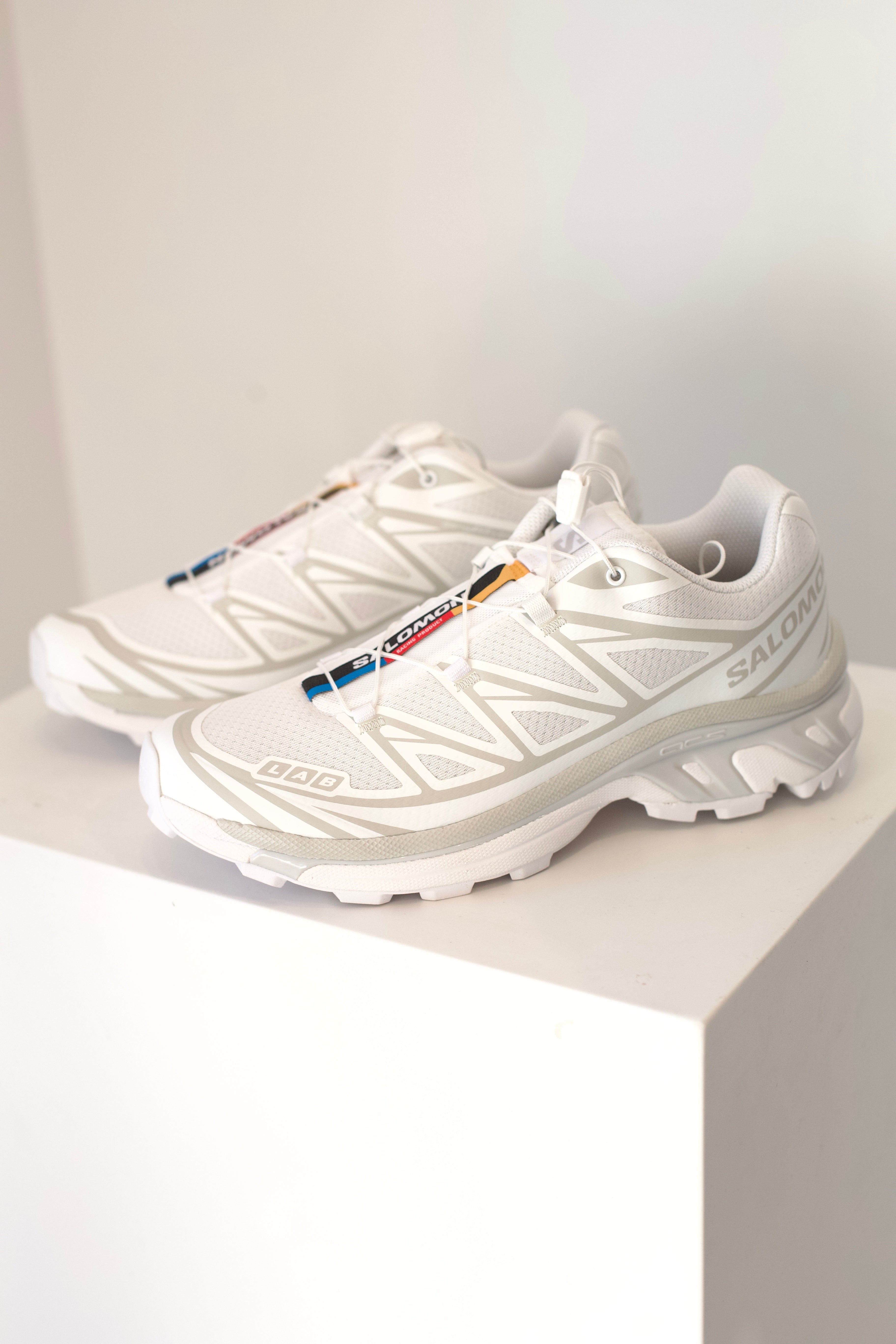 靴 Salomon XT-6 White & Lunar Rock 27.5 Salomon XT-6 Trail Sneaker - White/White/Lunar Rock | Trail