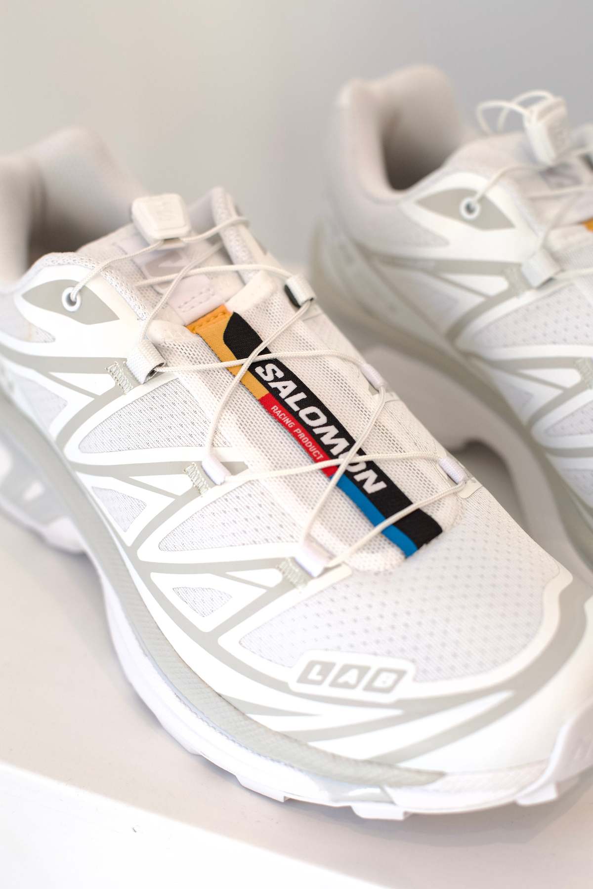 靴 Salomon XT-6 White & Lunar Rock 27.5 Salomon XT-6 Trail Sneaker - White/White/Lunar Rock | Trail