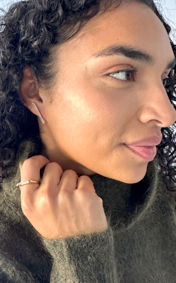 Beatriz Palacios Iridescent Bar Ring