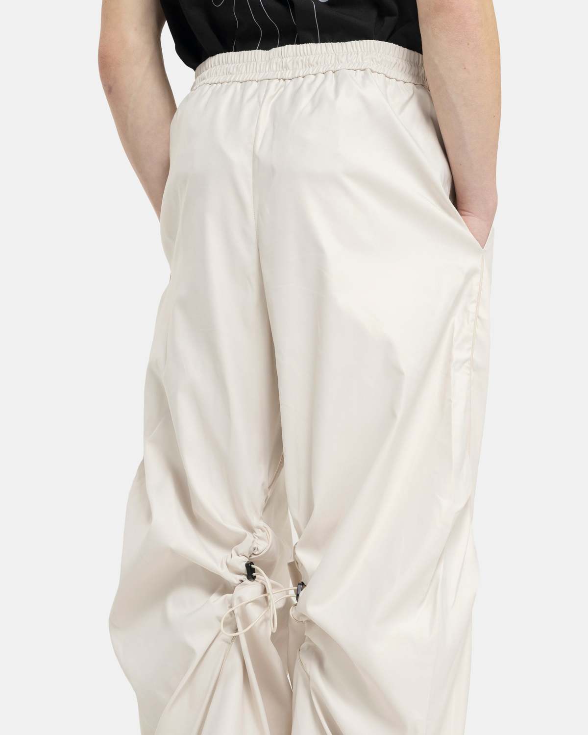 COMMON DIVISOR Sinuate Drawstring Pants - White | Garmentory