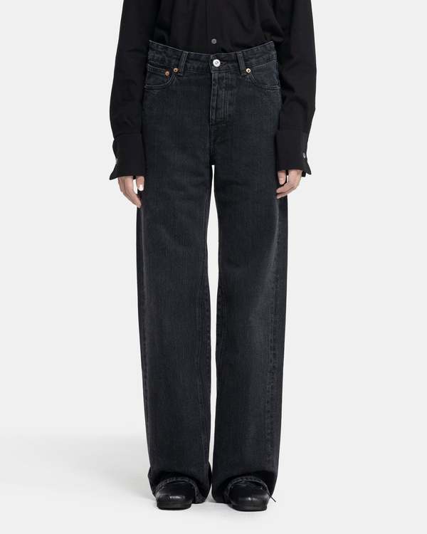Treble-Cut-Jeans-in-Black-