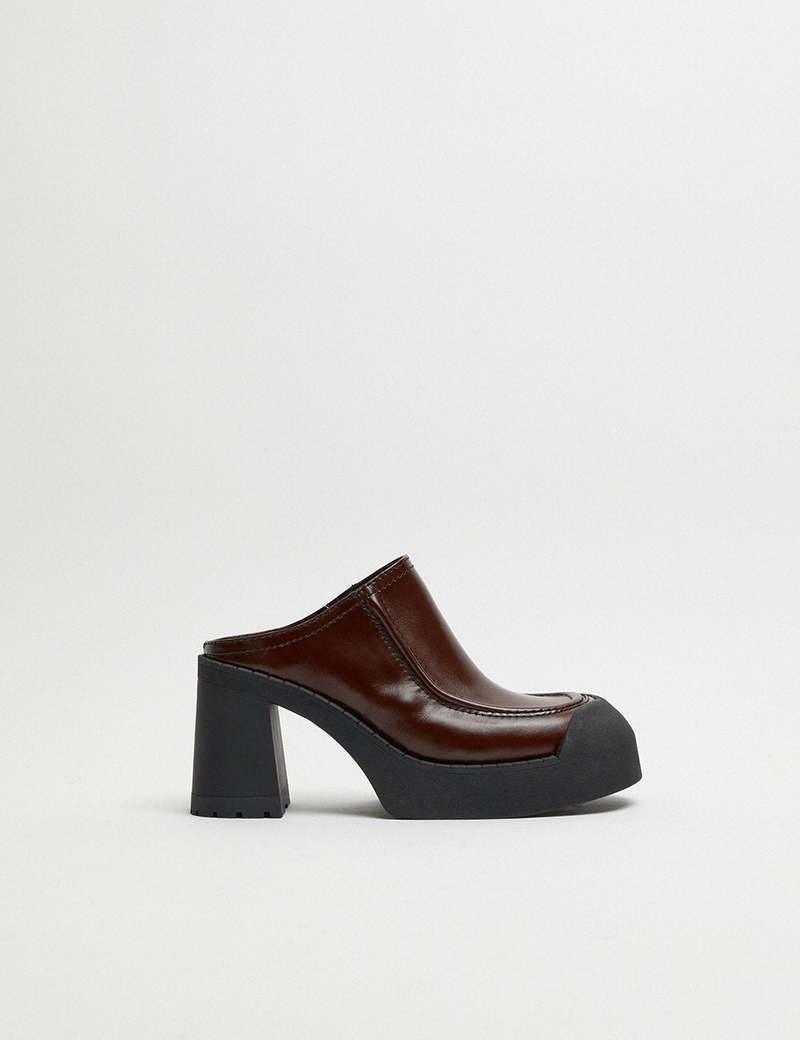 サンダル・ミュール miista SS25 AROA MULES (E83862 BLACK) Aroa Black Buckled Mules | Miista