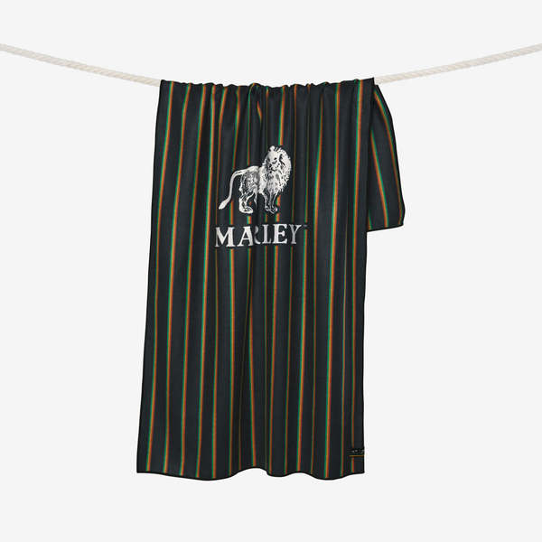 Slowtide Marley Performance Quick Dry Travel Towel - Black Slowtide Marley Performance Quick Dry Travel Towel - Black