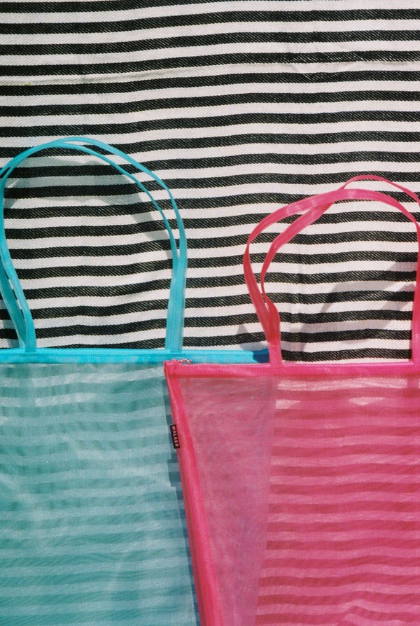 OffSeasonNYC Mesh Zip Tote - Fuchsia OffSeasonNYC Mesh Zip Tote - Fuchsia