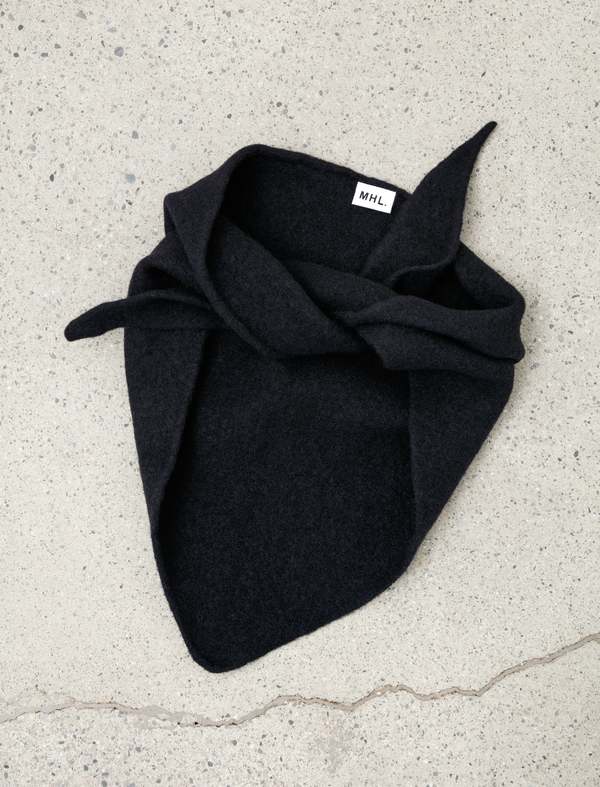 Margaret Howell Lambswool Scout Scarf - Dark Navy | Garmentory