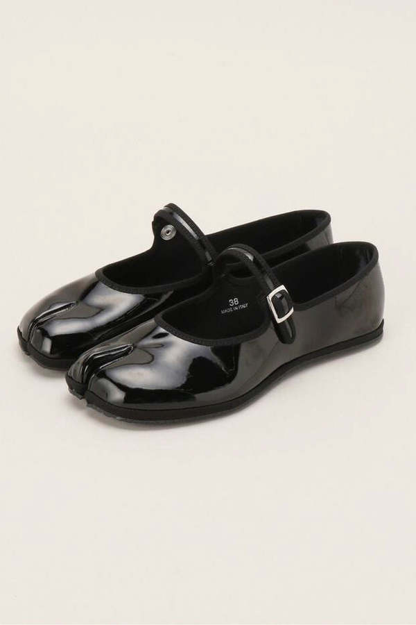 【DROGHERIA CRIVELLINI】 Tabi Classic Mary Jane Leather FU Tabi Mary Jane Patent Shoes Black | Drogheria Crivellini