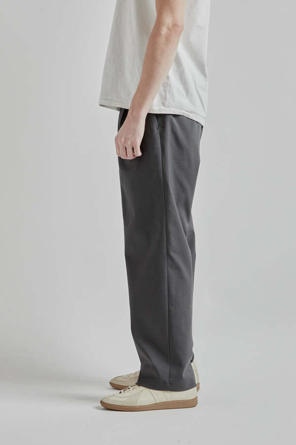 【GRAY】ONE TUCK TROUSERS Goldwin Gray One Tuck Trousers Goldwin