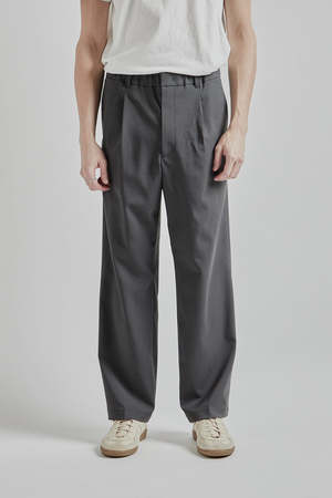 Goldwin One Tuck Straight Pants - Asphalt | Garmentory