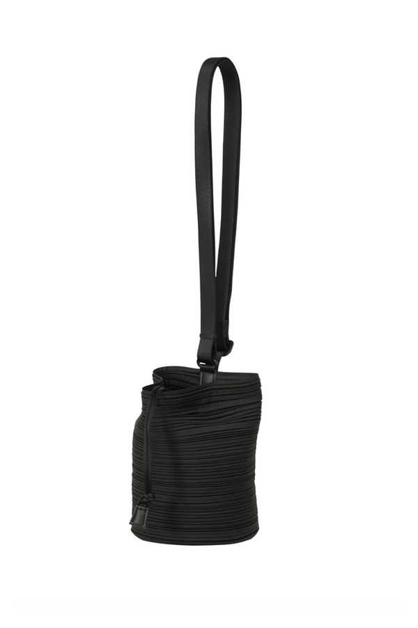 新品タグ付 PLEATS PLEASE ISSEY MIYAKE WARP Issey Miyake Warp Pleats Bag | Garmentory