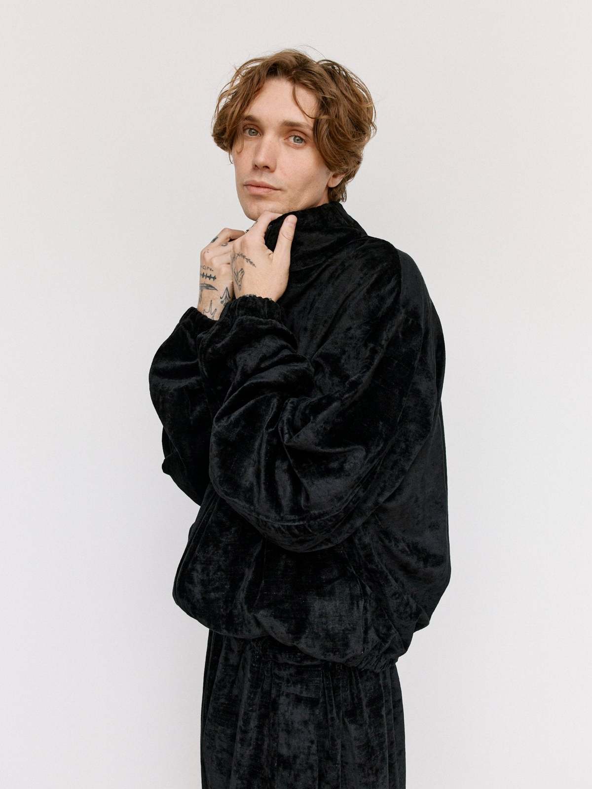 パンチパーマ gabriela coll garments velvet Gabriela Coll Garments Velvet Cotton Zipper Jacket - Black