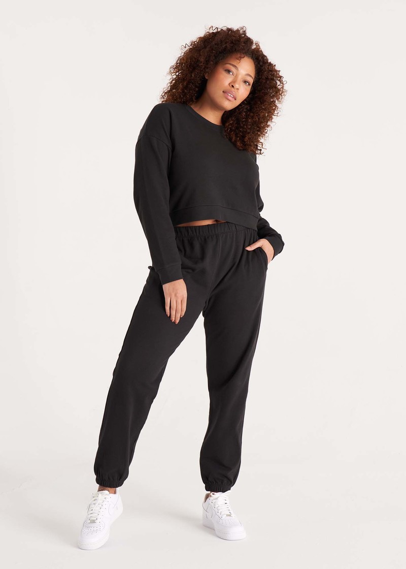 The Standard Stitch The Cropped Sweatshirt - Vintage Black