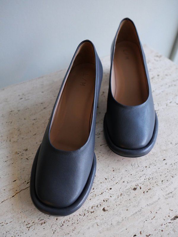 Lauren Manoogian ARCH PUMP - INK | Garmentory