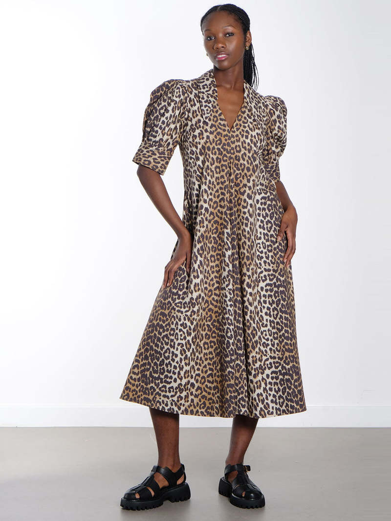 【関税＆送料込み】Ganni Leopard Print Viscose Long Dress GANNI leopard print long dress with signature ruffled collar