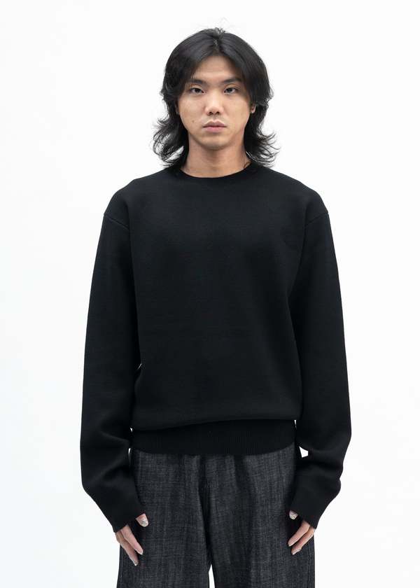 BLACK-KNITTED-CREWNECK-JUMPER-