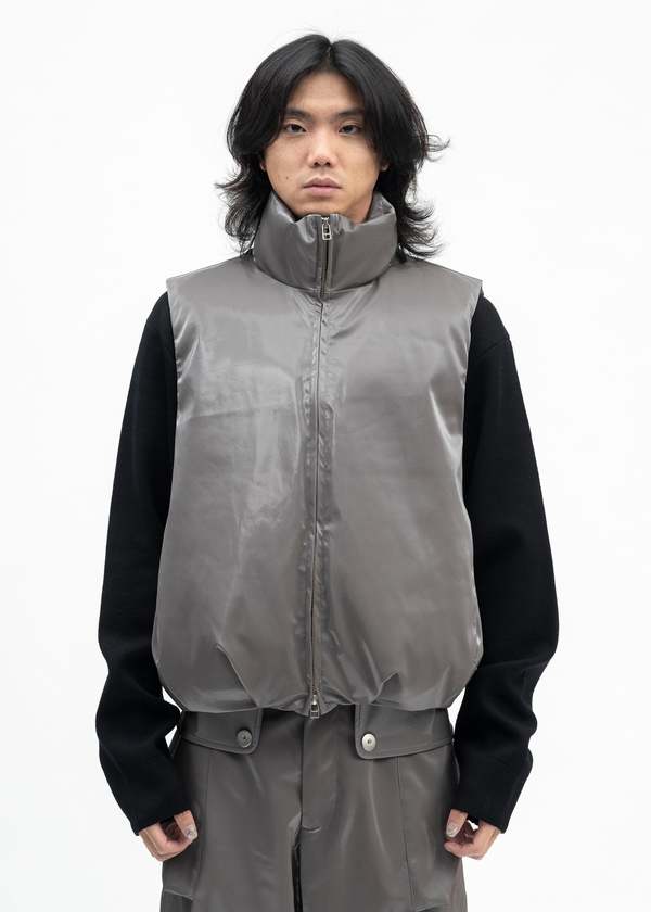 新品Omar Afridi 24AW Foamed Vest ベストグレー 新品Omar Afridi 24AW Foamed Vest ベストグレー 新品Omar Afridi 24AW
