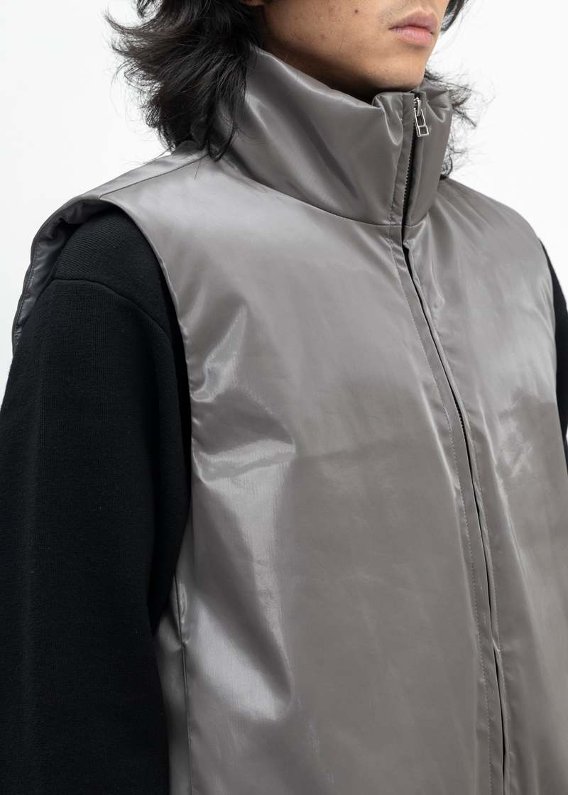 新品Omar Afridi 24AW Foamed Vest ベストグレー Omar Afridi オマールアフリディ Foamed Vest ベスト (ダウンベスト