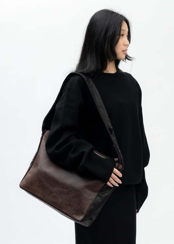 Omar afridi OSCAR BAG レザー　メッセンジャーバッグ オマールアフリディ Omar Afridi OSCAR BAG （BLACK） -FASCINATE