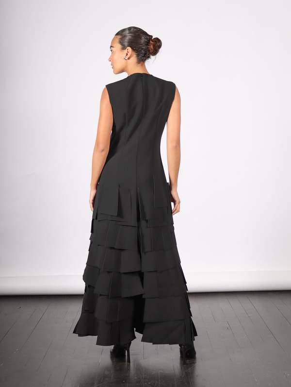 ワンピース TECH TEXTURE BIAS ANKLE DRESS (K20K208355 YAS) A.W.A.K.E. MODE Sleeveless Laser Cut Dress - Black | Garmentory