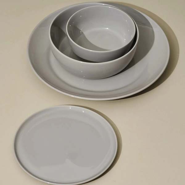 Fors Studio S/4 Wide Rim Dinnerware Set