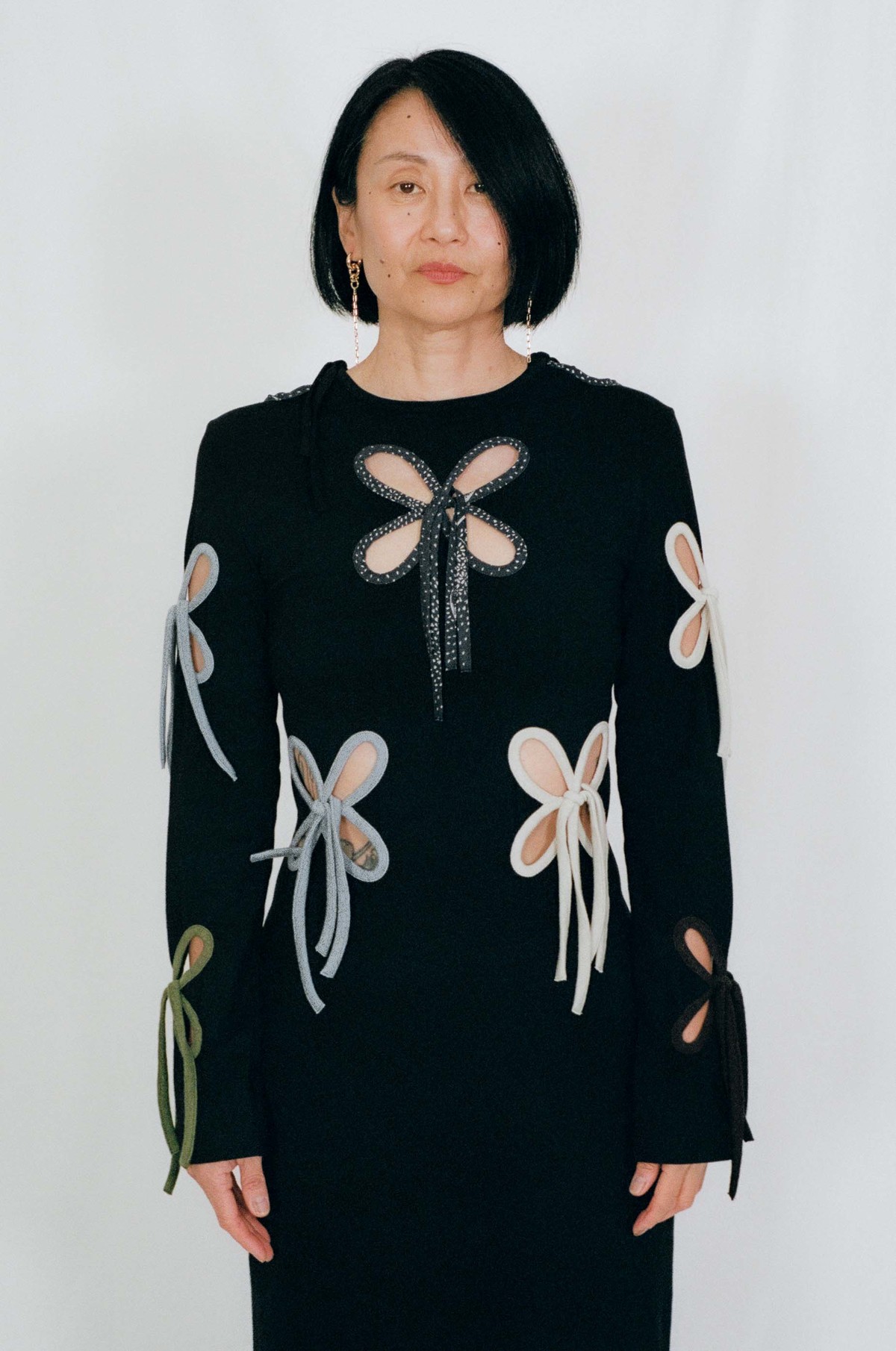 【関税込み】J.Kim ブラック Petal 長袖 トップス J.Kim ~ Petal Black Long Sleeve | MAIMOUN