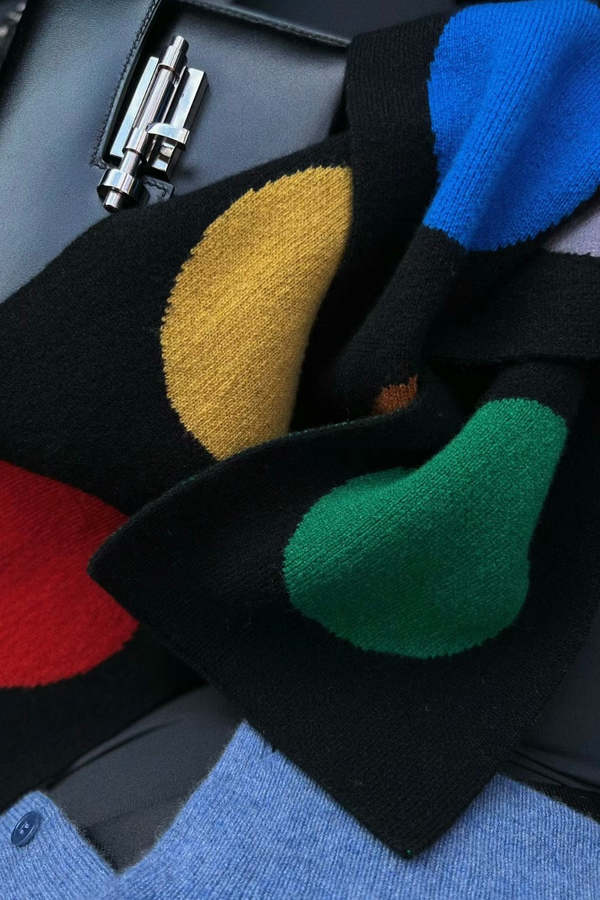Jo Gordon Small multicolour spot scarf - Lambswool Oatmeal/Lambswool Black Jo Gordon Small multicolour spot scarf - Lambswool Oatmeal/Lambswool Black