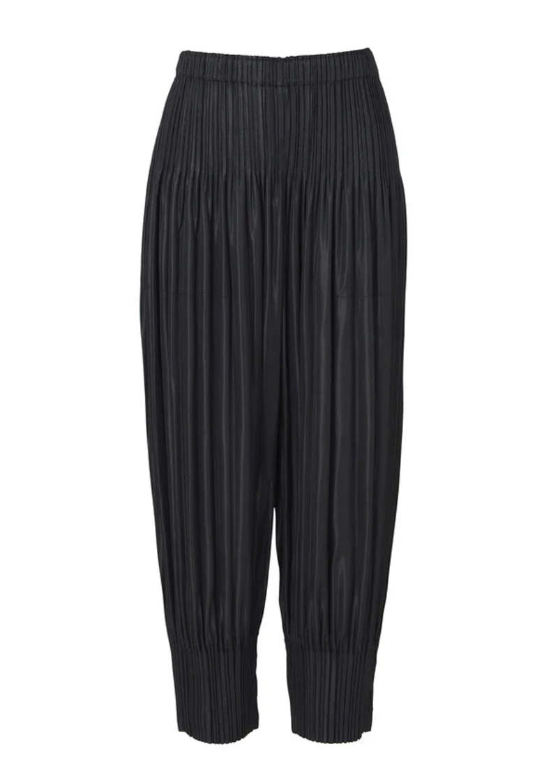 【美品】PLEATS PLEASE BASICS 黒パンツ（サイズ2） Pleats Please by Issey Miyake Fluffy Basics Pants - Black