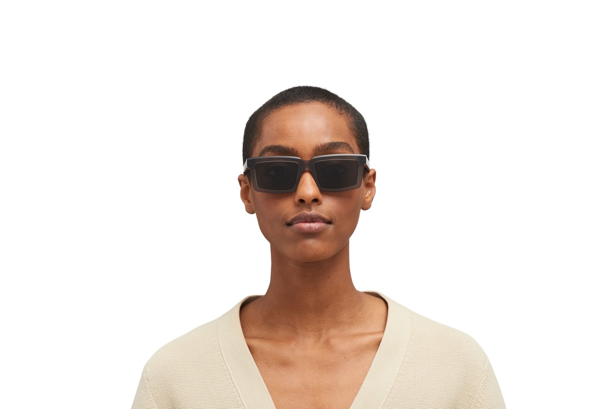サングラス Mykita Mykita - DAKAR - 804 c181 chilled raw clea MYKITA Dakar Sunglasses - C181 CHILLED RAW CLEAR ASH SHI