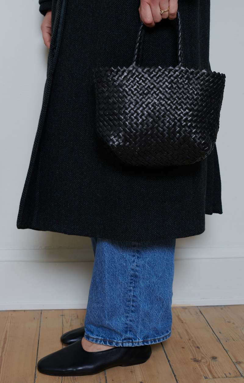 トートバッグ Dragon Diffusion FW23 DUST BAG SMALL (CDS-S_BLACK) DRAGON DIFFUSION Small Santa Croce Tote Bag | Black | FARFETCH