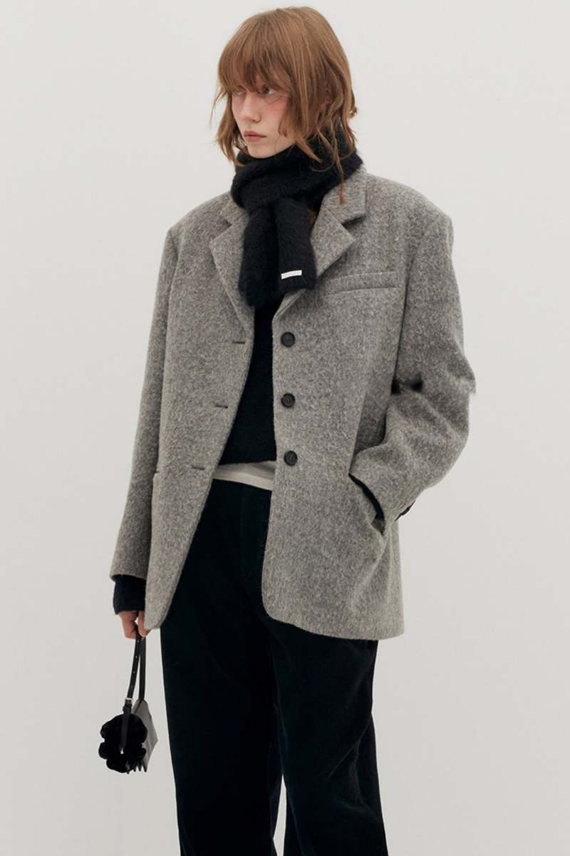 ● LOW CLASSIC ● SOFT ALPACA MUFFLER LOW CLASSIC Soft Alpaca Muffler - Black | Garmentory