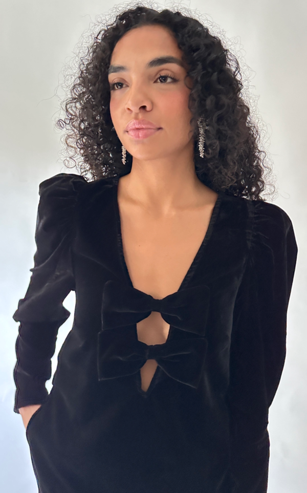sea black velvet dress Sea