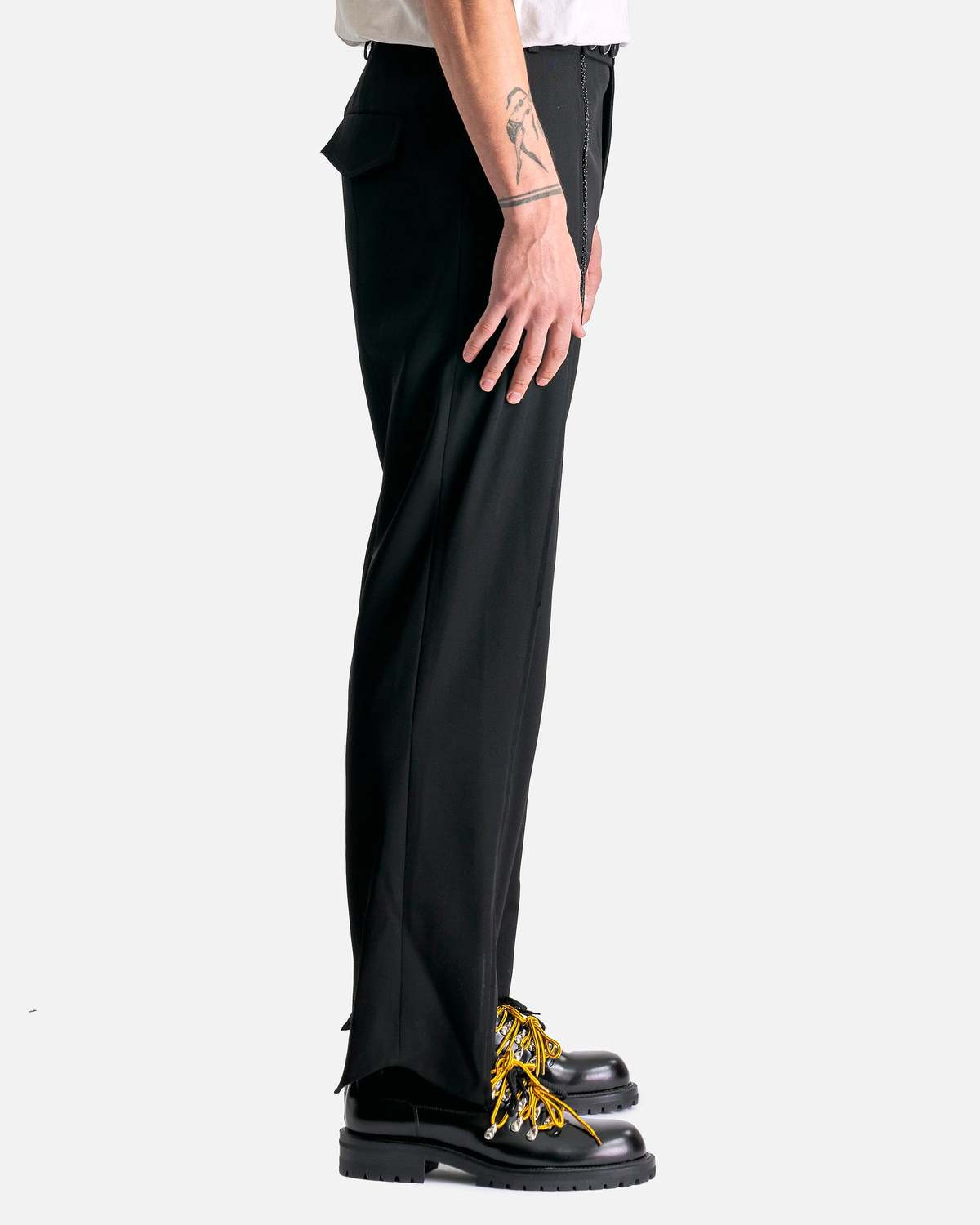 Hassel-Trouser-in-Black-