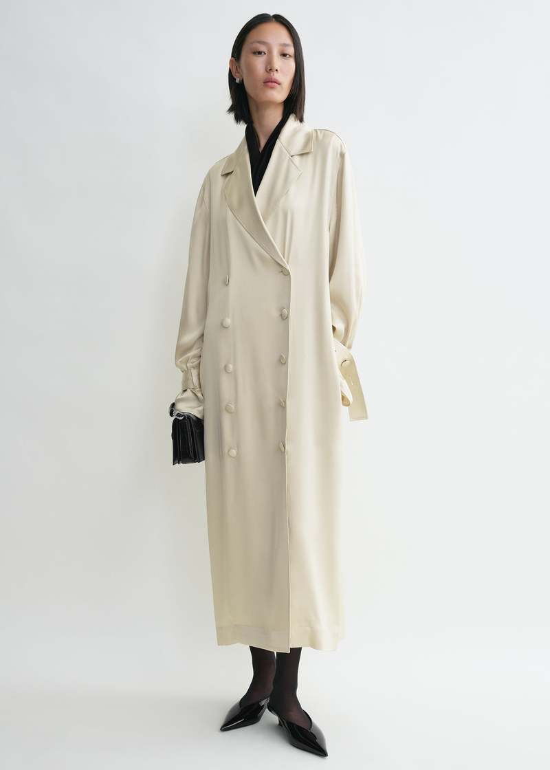 【TOTEME】Satin trench coat TOTEME Satin trench coat | NET-A-PORTER