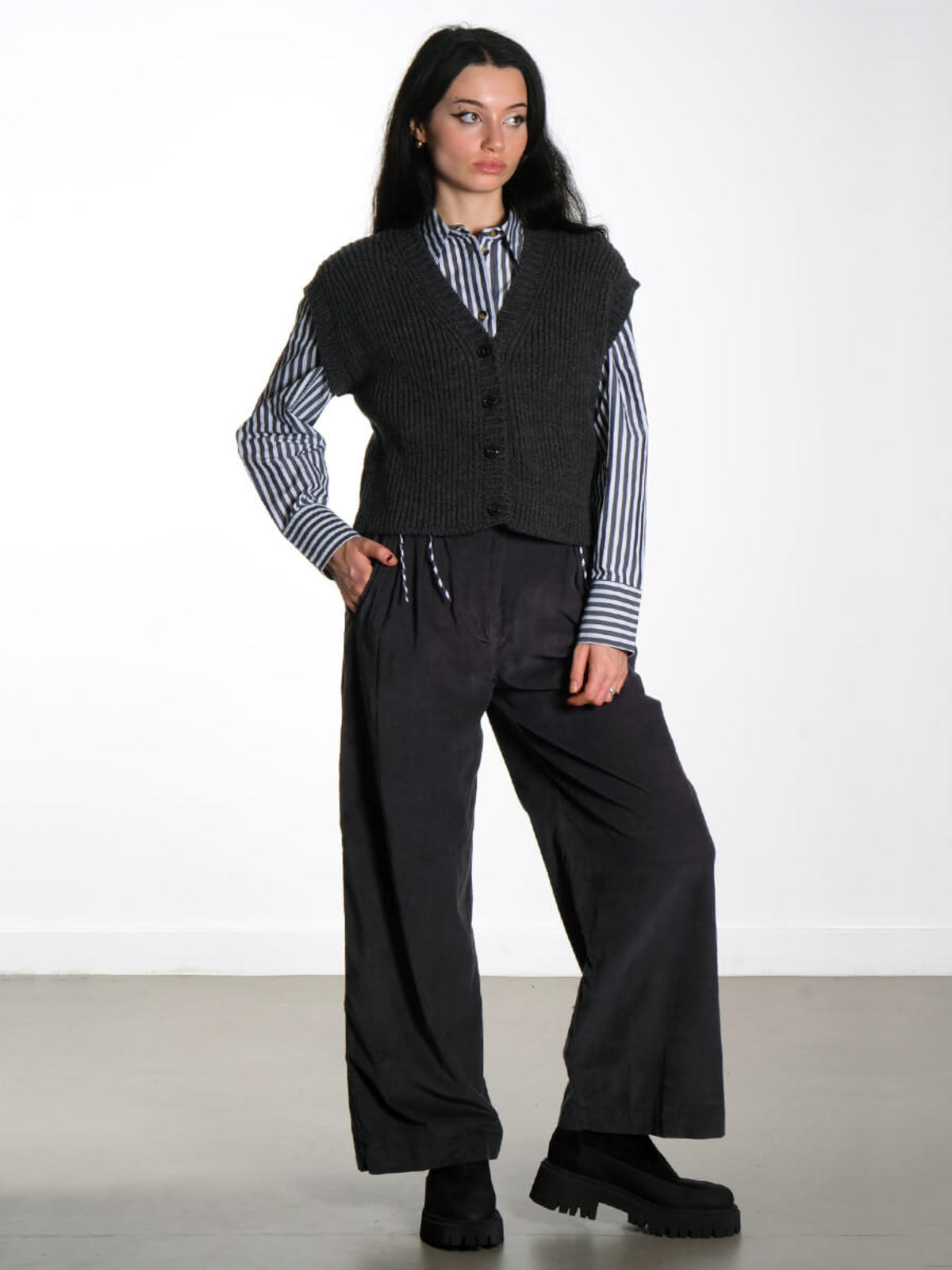Tシャツ・カットソー Ganni STRIPE OVERSIZED TIE STRING SHIRT (W00966475 099) Black Stripe Cotton Oversized Tie String Shirt | GANNI US