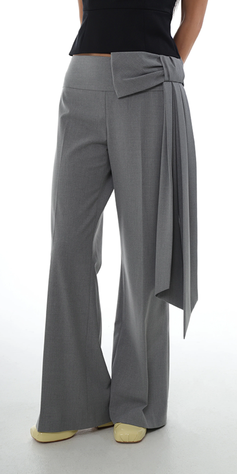 [Sandy Liang] サンディーリアング パンツ Pants (送料関税込み) Sandy Liang Suno Pant - Light Grey | Garmentory
